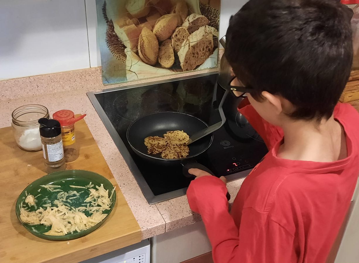 Cocinando kartoffelpuffer
